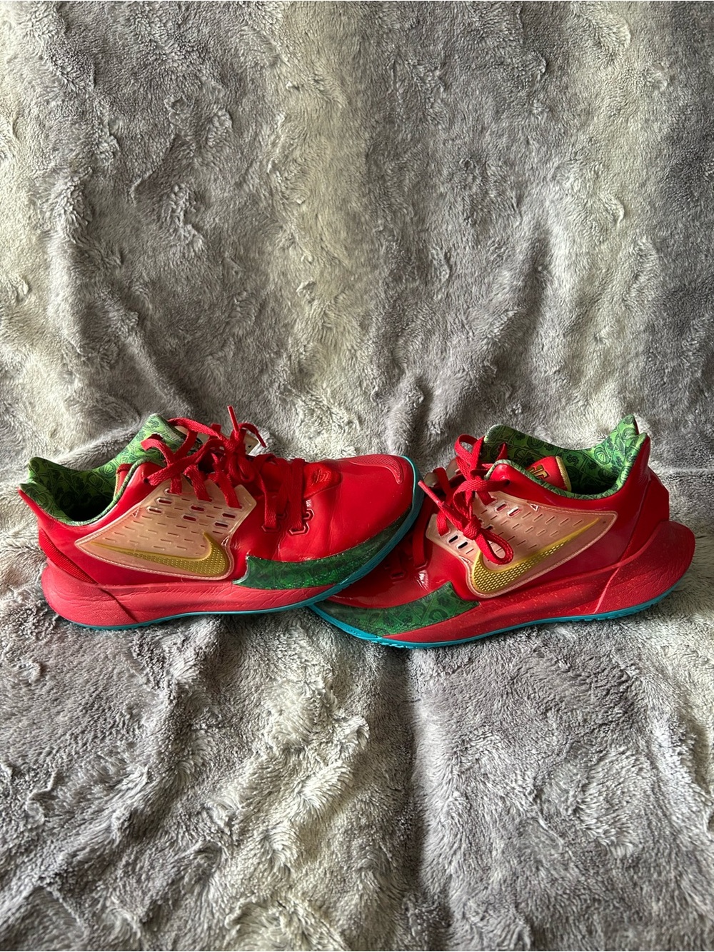 Nike kyrie low 2 x SpongeBob SquarePants Mr krabs size 10 Euc